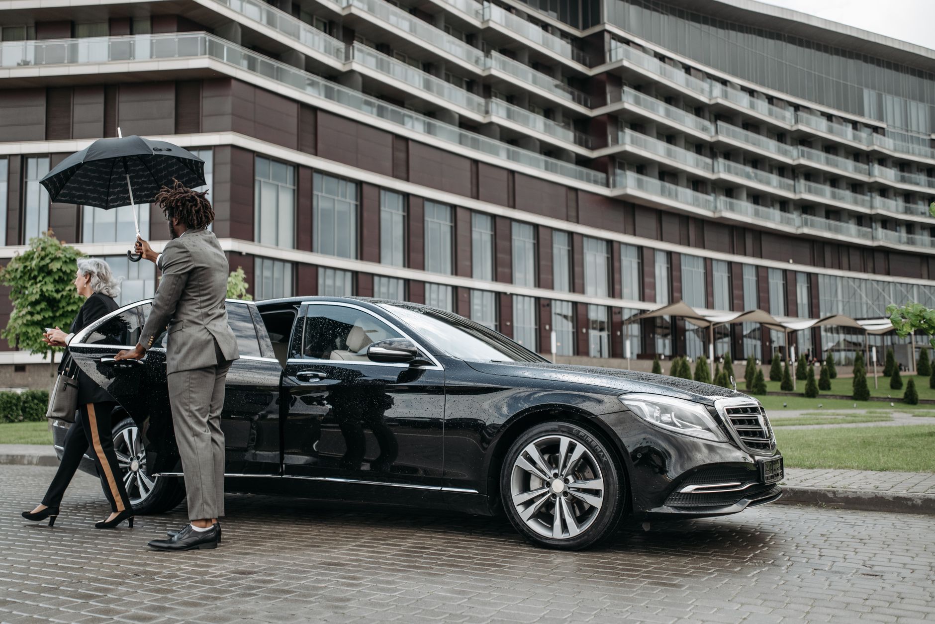Chauffeur privé équipe à Avignon